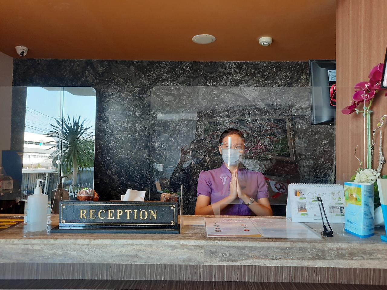 Hotel Astoria Bandar Lampung Bagian luar foto