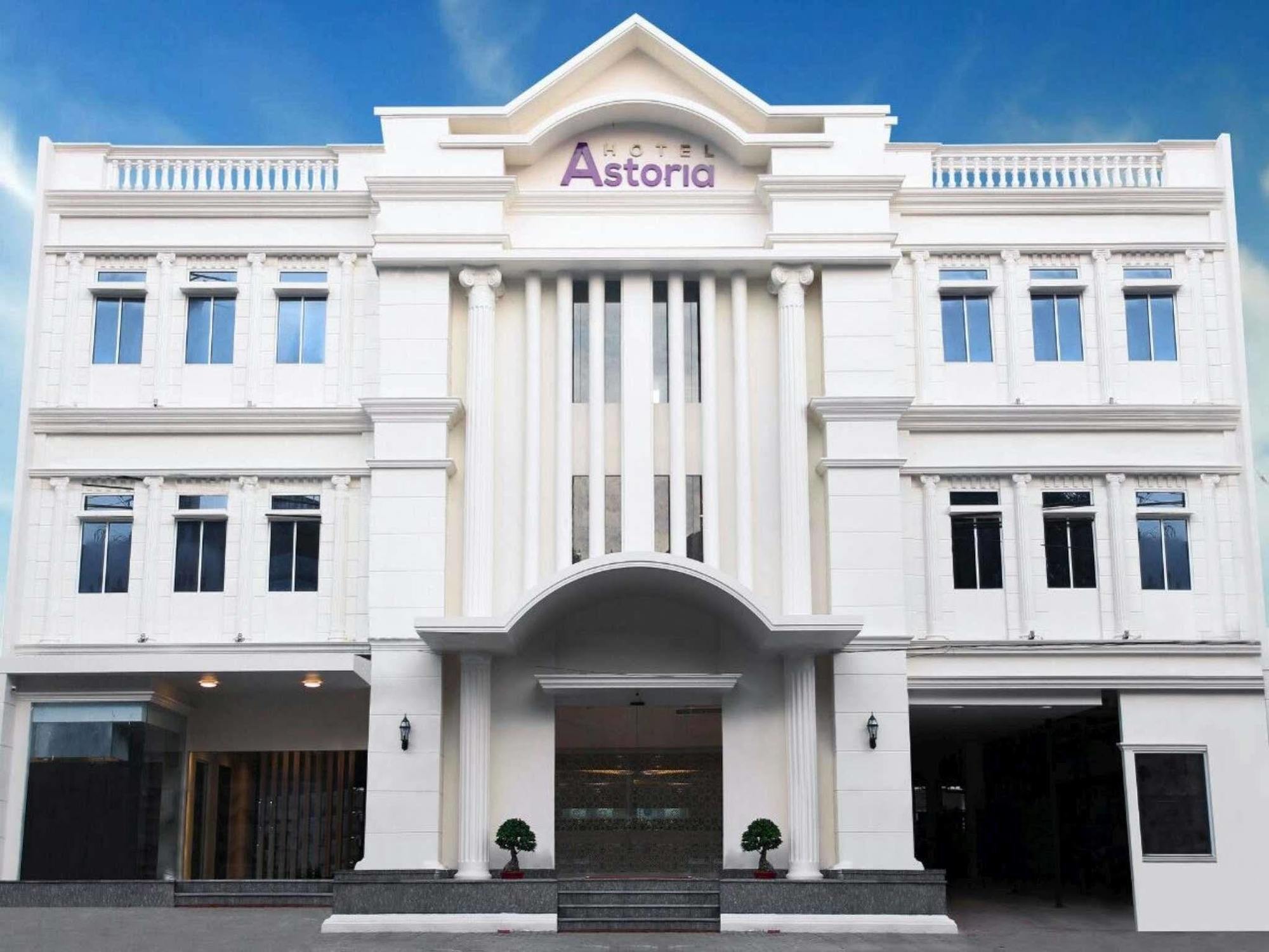 Hotel Astoria Bandar Lampung Bagian luar foto